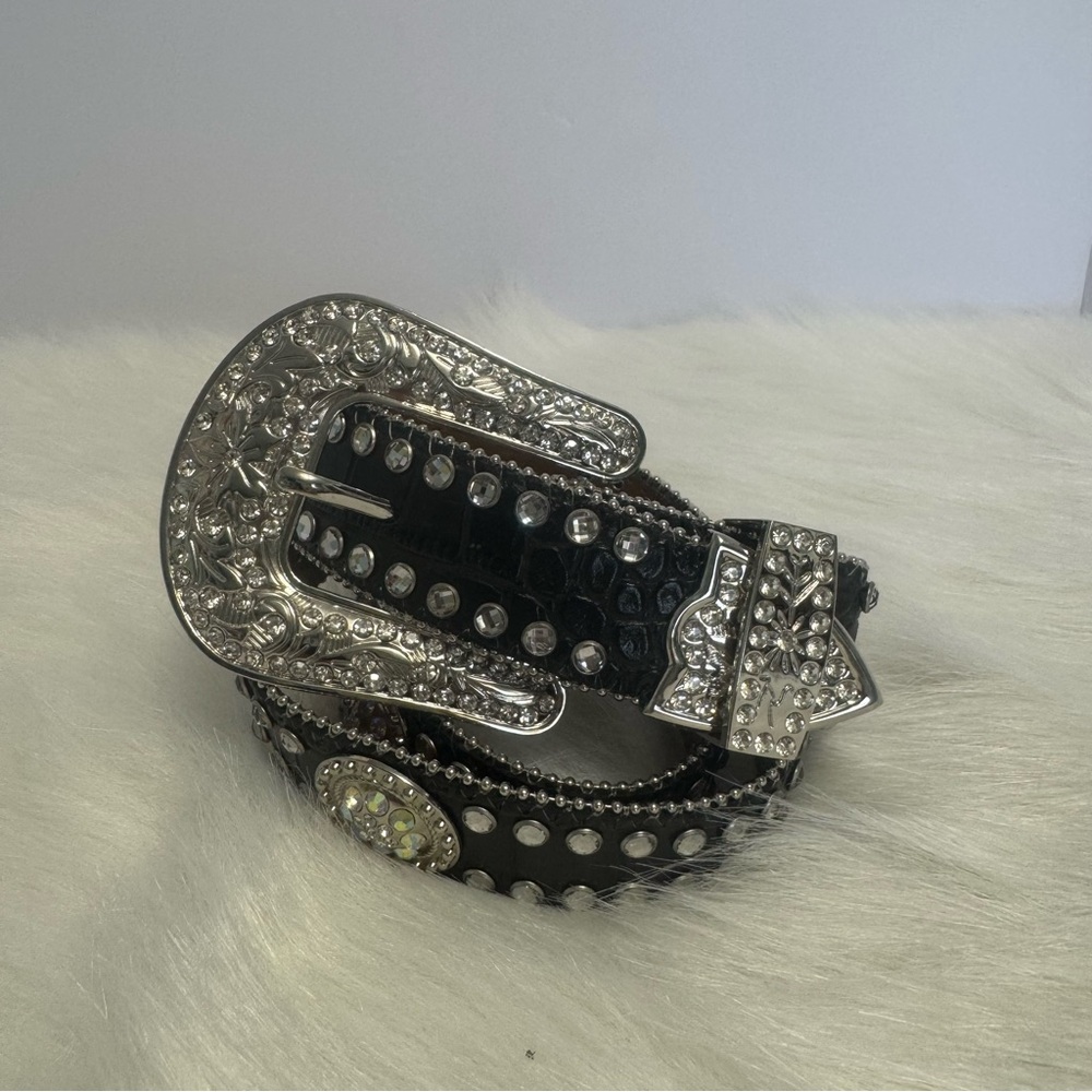Blazin Roxx black, leather western cowgirl belt with studded rhinestones